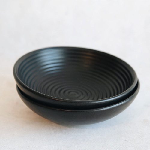 black ceramic serving bowl2