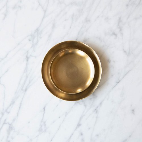 brass tray round 1dbc9565 c925 4961 a113 8dd9412f1f9d