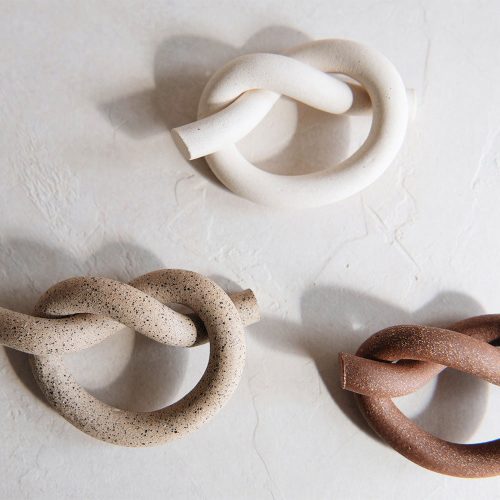 ceramic napkin knot1