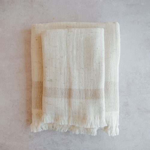 muslin towel natural3 4a431183 c77e 4272 b7b7 bb44d8f0a5f4