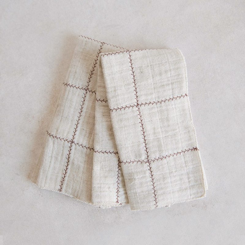 plum check napkin set 2b074b4e 60ee 4a54 8b6c 715651a700e2