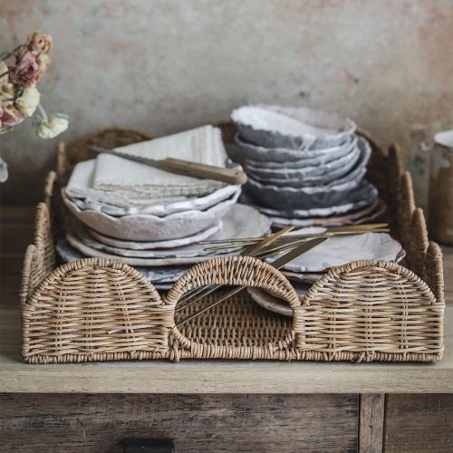 rattan scalloped tray3