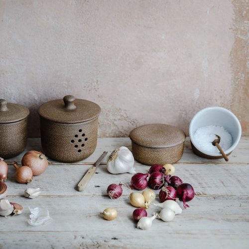 rustic ceramic salt cellar e0c9f371 d8ab 4f1e 91f4 f84079c9066e