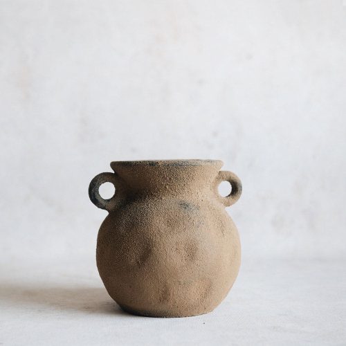 rustic clay vase dark3