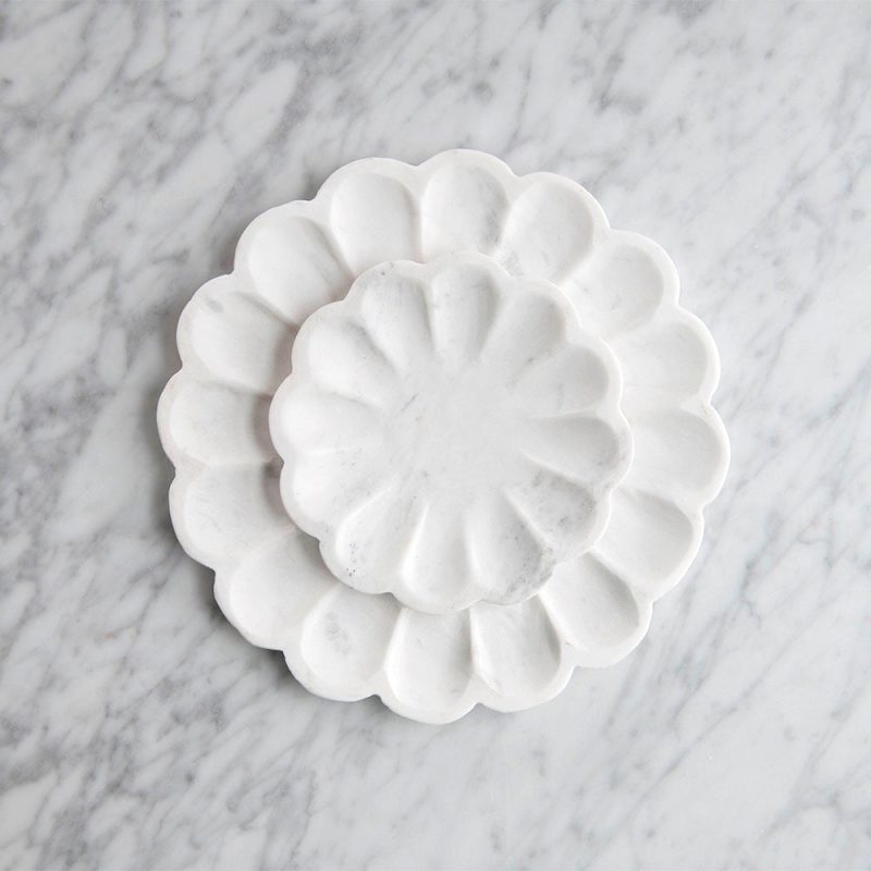 scalloped marble tray 086df56b d970 4ee0 80f4 b1b46857c015