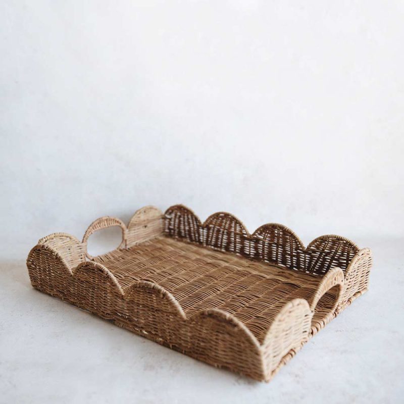 scalloped rattan tray2