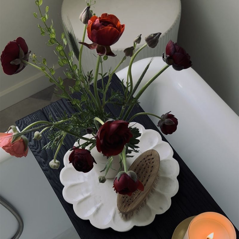 scalloped tray with flowers