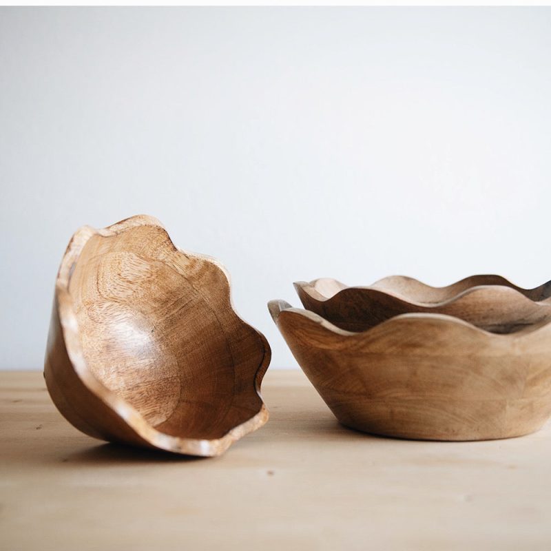 scalloped wooden bowls1