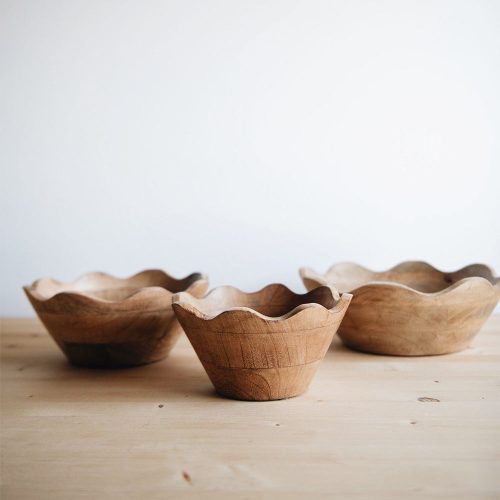 scalloped wooden bowls3