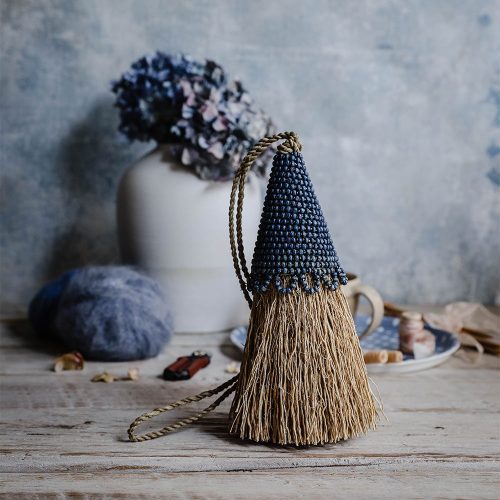 vetiver tassel indigo1