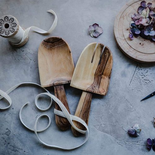 wooden shovel salad servers1