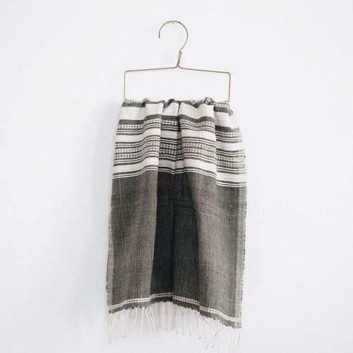 ziggy hand towel charcoal1